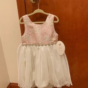 Girls dress, size 4, new!